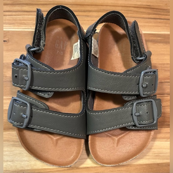 2 PAIR! GAP Toddler Buckle Sandals Camo and Heather Grey SIZE 7-8 - Picture 8 of 10